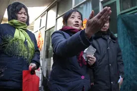 如果到了六十岁，兄弟姐妹间没有人情味了，做好这3件事就够了图片