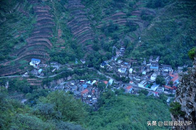 太行山平顺县的天路