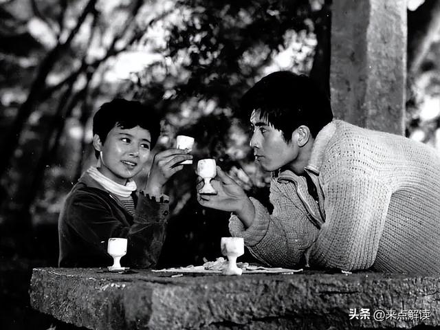 从《庐山恋》到《太阳有耳》：张瑜的双面人生与时代镜像