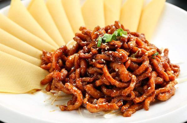 京酱肉丝：一勺酱香征服味蕾！家常做法大揭秘，新手也能秒变大厨