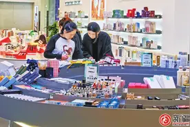 大牌化妆品小样背后的“美丽陷阱”图片