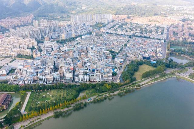 云南最让人羡慕的“温泉村” 家家户户都能泡温泉 村民一年赚到手软