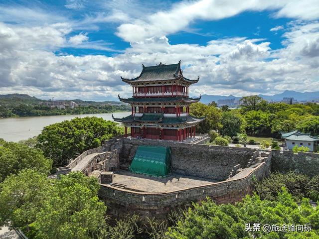 曾经以为赣州很穷很落后，现在才明白，它的发展在日新月异进步