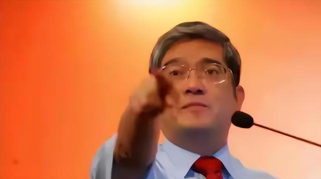 善恶终有报！包养空姐、算计其负债900万的郎咸平，如今自食恶果