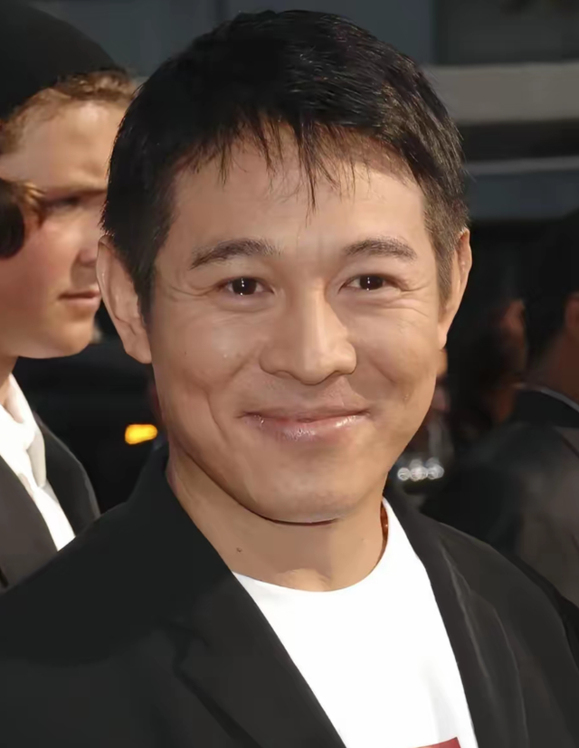 “换心”传闻真相大白仅1月，李连杰官宣3大喜讯 野心太大藏不住了