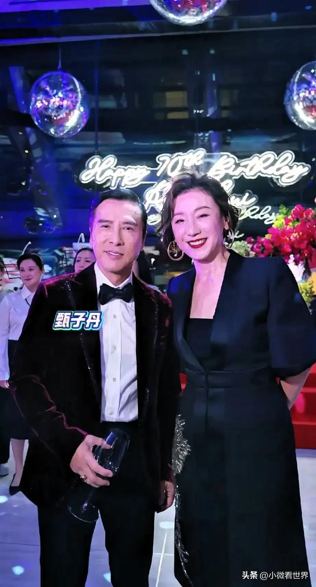 62岁的甄子丹在吕良伟生日宴会上的照片太吓人了嘴是歪的满脸褶子