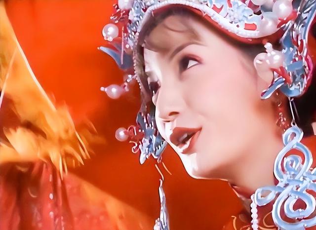 封杀四年，49岁赵薇突传消息，因胃癌去世传闻5个月前就真相大白