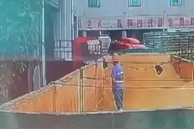 青岛啤酒疑工人原料仓小便，那么如何判断自己喝的是否为三厂生产图片