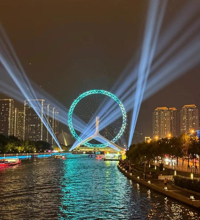 天津打扮起来真漂亮！海河沿岸在发光，上合峰会让天津火出圈