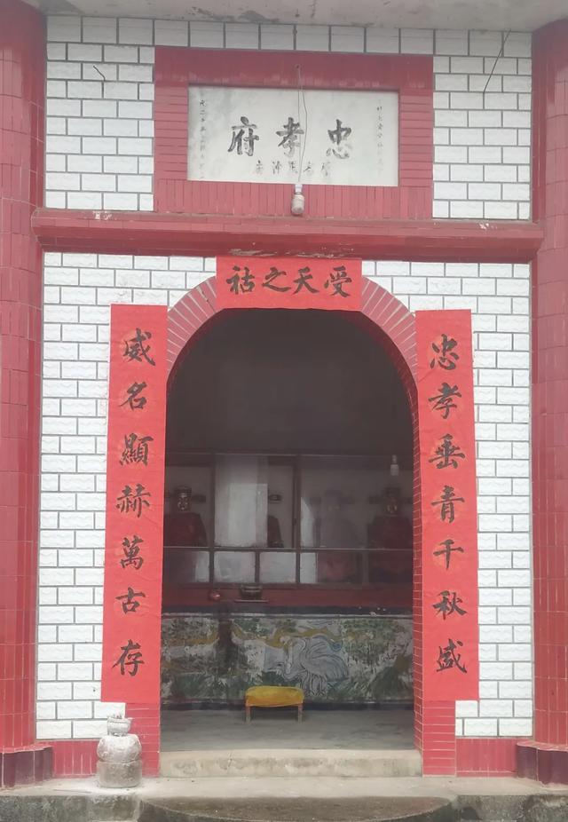 53岁保安用北大稿纸练字火了