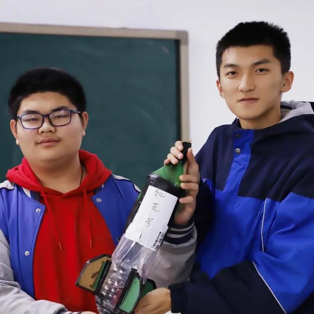 逐梦蓝天 | 恒德水火箭比赛“点燃”少年航天梦