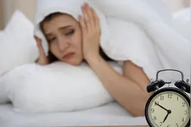 身上有4个“助眠穴”，睡前揉一揉，宁心安神又助眠！图片