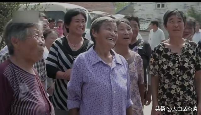刘强东有多接地气？回到宿迁完全放飞，喝高叫美女回去炒两个菜来