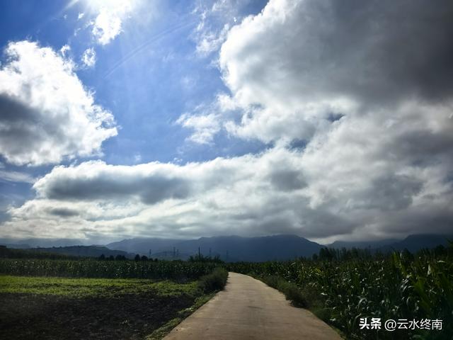 谁给的胆子，敢称“西安城南第一村”，就凭这古戏台和老房子吗？