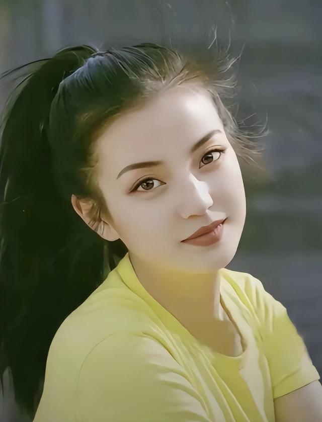 封杀四年，49岁赵薇突传消息，因胃癌去世传闻5个月前就真相大白