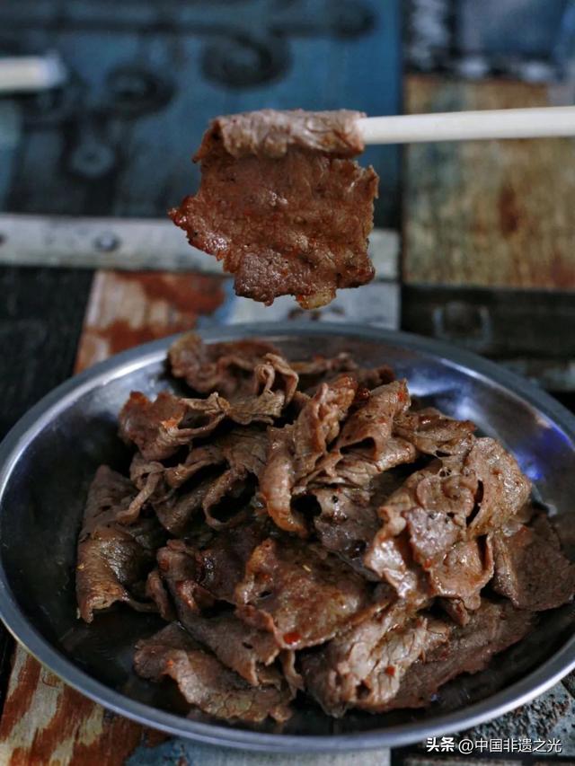 云南建水——千年临安古城 ：中国最后一座活着的古城！
