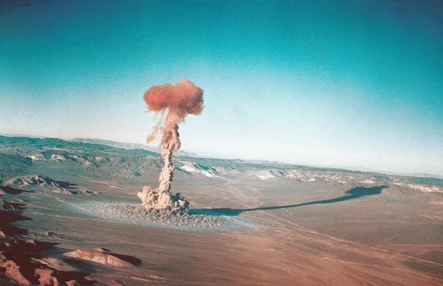 美国重启核试验，将推动全球秩序大乱！美国人麻了：总统怕是疯了
