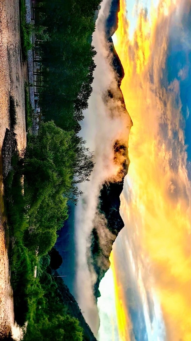 天地间的水墨长卷