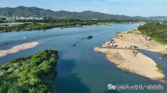 行至江畔过过山水慢生活吧！这次是文化旅游产业发展大会主办地——柳城
