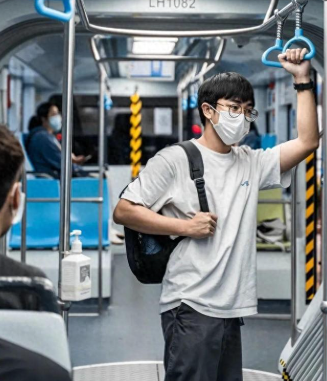 打工人从深圳回来了，告诉你一个真实的深圳，别再相信网上说的了