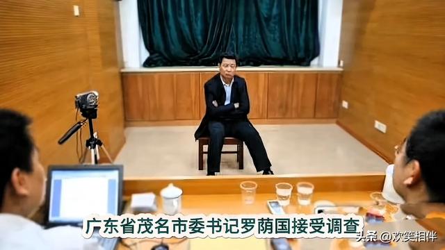 与60多名女性保持不正当性关系，喊着反腐却敛财上亿元的市委书记