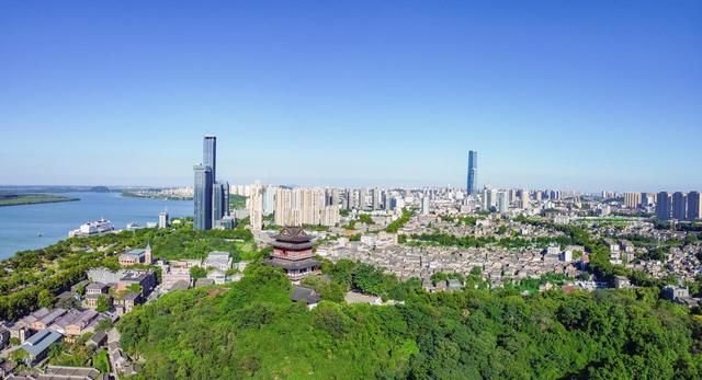 江苏“人口最少”的地级市，常住人口不足350万，不到苏州的1/4