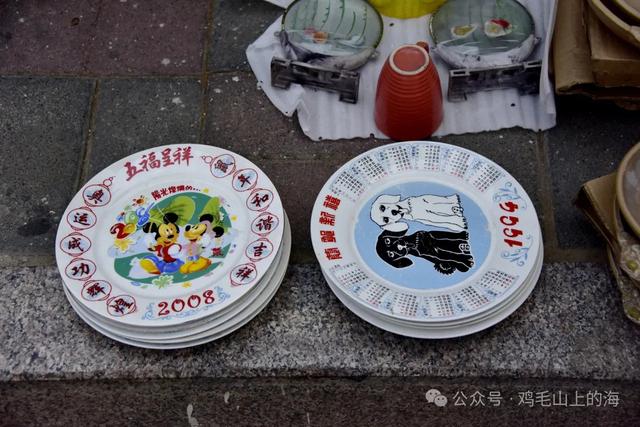 邯郸展后街旧书摊掠影