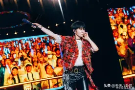 音响舞美造型样样顶级 周深演唱会却只凭唱功出了圈图片