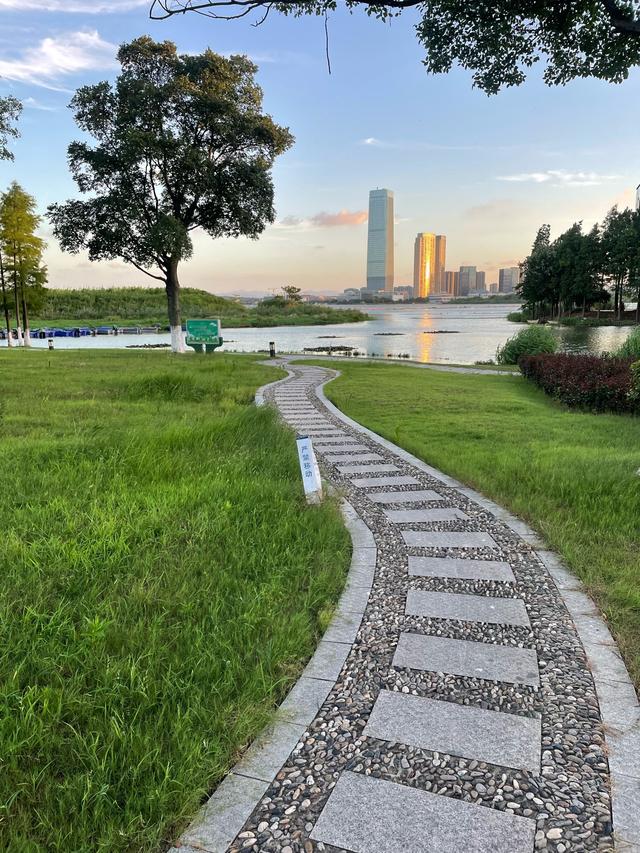 中国百强县-宜兴市 你知道到底有多强？徐悲鸿故乡教授之乡