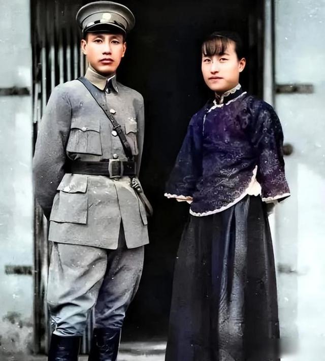 蒋介石唯一的女儿有多厉害？两次嫁给老蒋死敌，晚年成为人生赢家