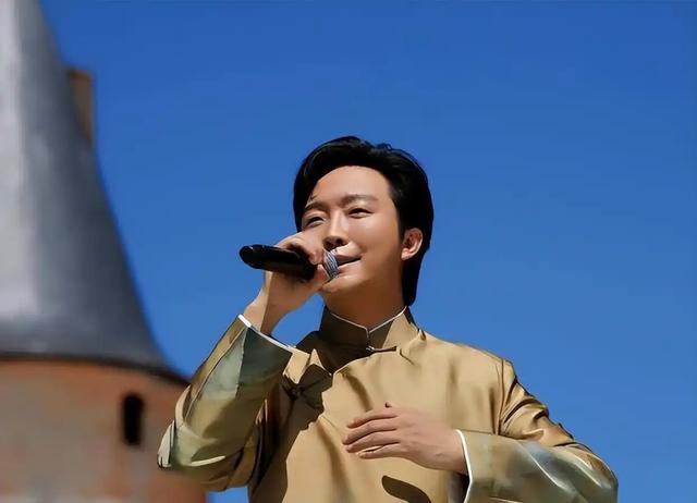 “跳梁小丑”李玉刚跌落神坛，不再被大众宽容，梅葆玖：死不原谅