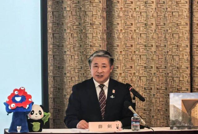 高市早苗硬刚到底，要将中国高官驱逐出境，中方“以牙还牙”