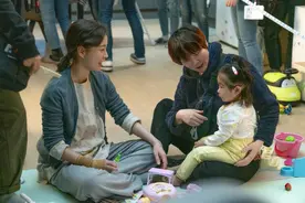 父母没时间陪孩子，高薪“陪伴师”能代劳吗？图片