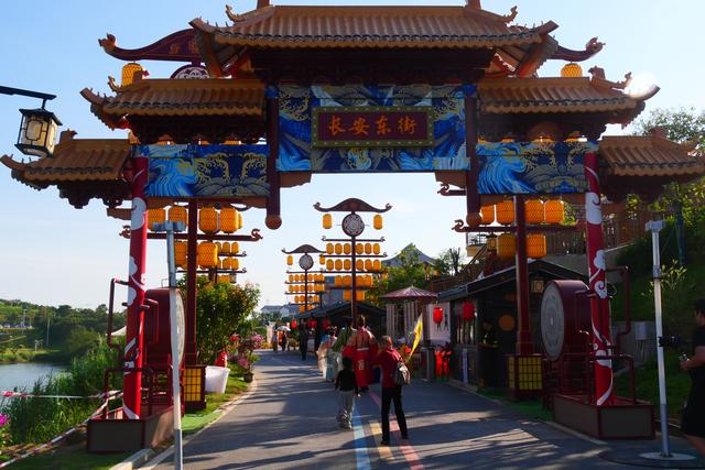 第六场圆满落幕！高州非遗花灯吸睛，柏桥服务区“趁墟”激活文旅消费新活力