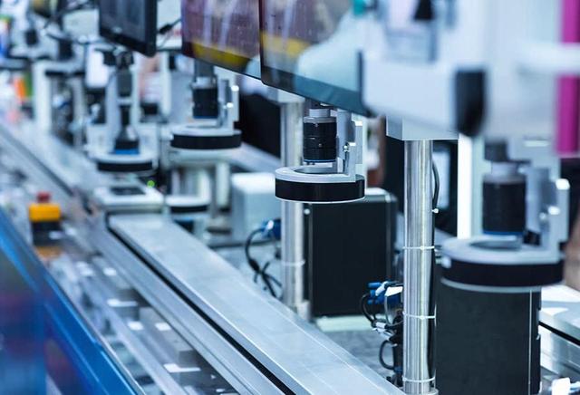 美荷两国同时发声，对中国独立研发的光刻机技术给予了强烈批评