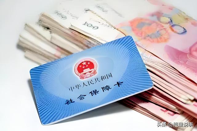 从9月起，退休人员成香饽饽，多个好消息保障权益，收入更高了
