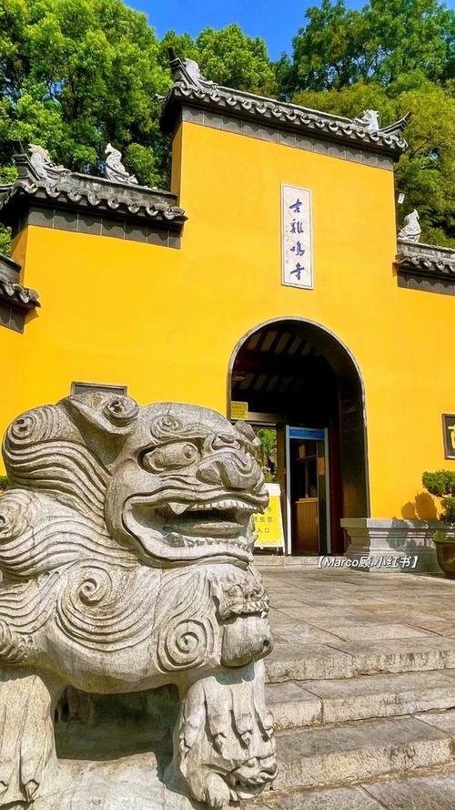 为啥欧美著名教堂大多不收费，国内寺庙普遍收费，原因其实很简单