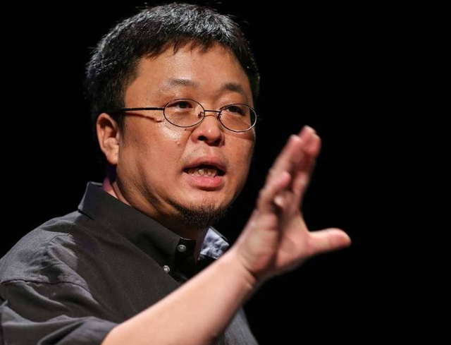 偷鸡不成蚀把米？以为能“捧杀”董宇辉，没成想自己被扒个底朝天