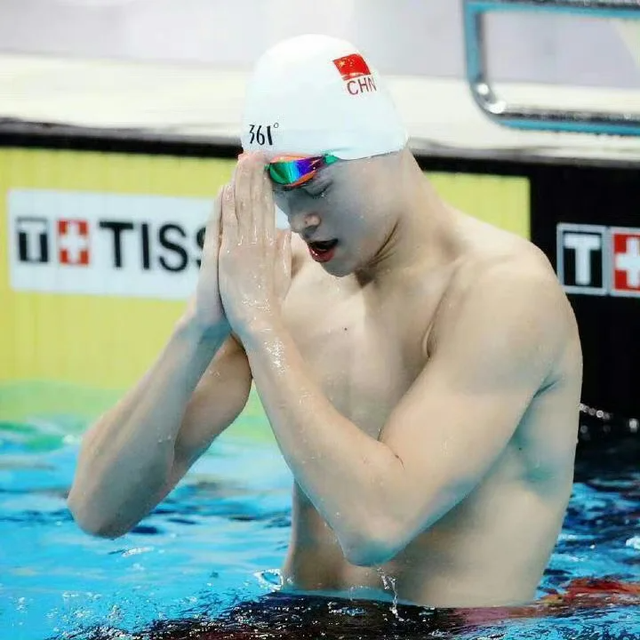 孙杨不再隐瞒！公开回应是否退役，自称很遗憾，印证了潘展乐的话