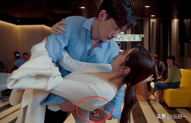 陪玩陪睡只是冰山一角，认干爹，舔手指，拜高踩低，实在荒唐！