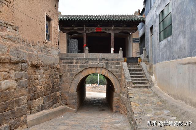 太行山平顺县的天路