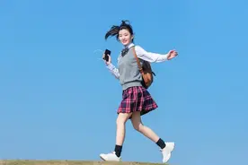 为何老男人中年男人喜欢撩二十岁小姑娘？揭秘背后的心理需求！图片