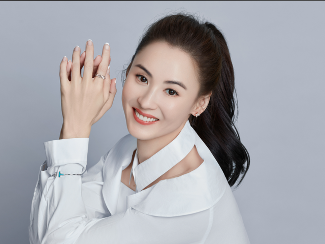 偷鸡不成蚀把米！本想“毁了”张柏芝，不料自己先被扒了个底朝天