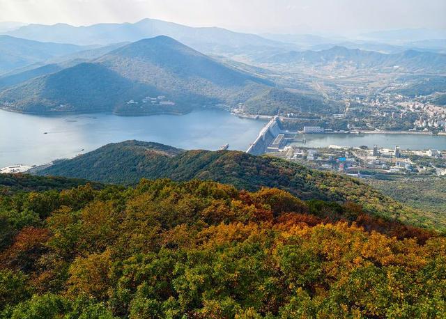 登吉林朱雀山，秋日美景尽收眼底！