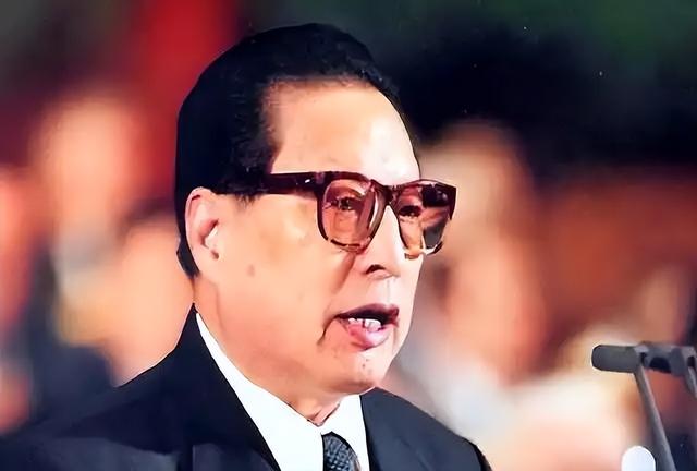 他是中央组织部原部长，69岁官至正国级，如今长子是全国政协委员