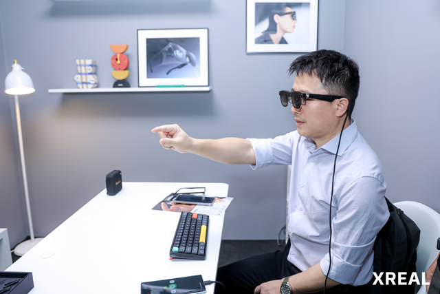 AR+AI开启智能终端“协同纪元”，XREAL亮相WAIC 2025