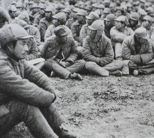 淞沪铁军司令败逃娶村姑，被枕边人送进监狱，特赦9年后离奇消失