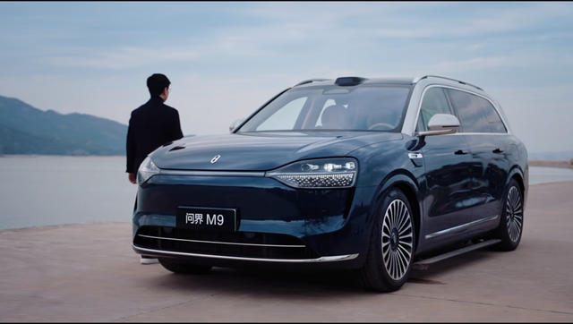 朋友圈定位越来越远，我们到底在寻找什么？