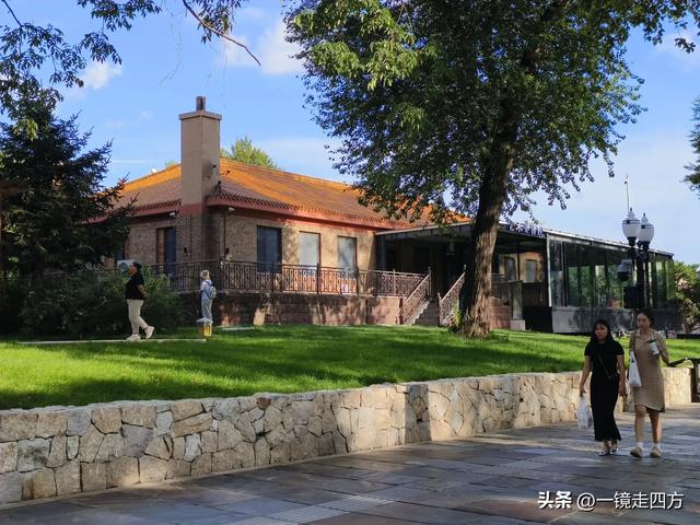 周末16点，长春新民大街又准时变身步行街，市集和舞台开放