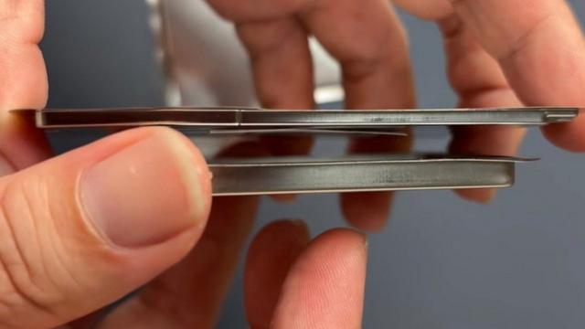 苹果iPhone 17 Air电池真图来了 妥妥与充电宝终生为伴